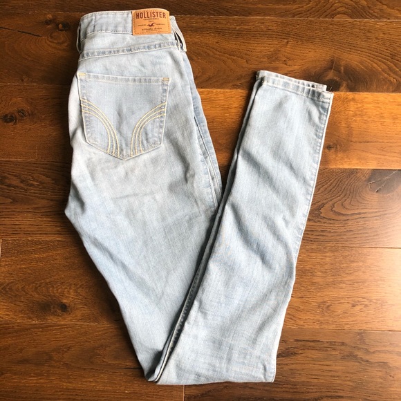 Hollister Denim - Hollister // Super Skinny Light High Rise Jeans